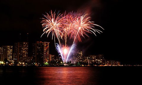 /getattachment/00000000-0000-0000-0000-000000000000/Oahu-Tours-Waikiki-Fireworks.aspx