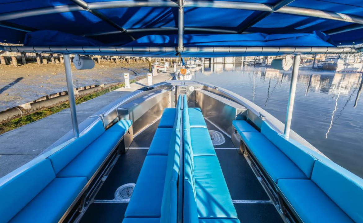 Dolphin Warrior
    （ドルフィン ウォーリアー）号